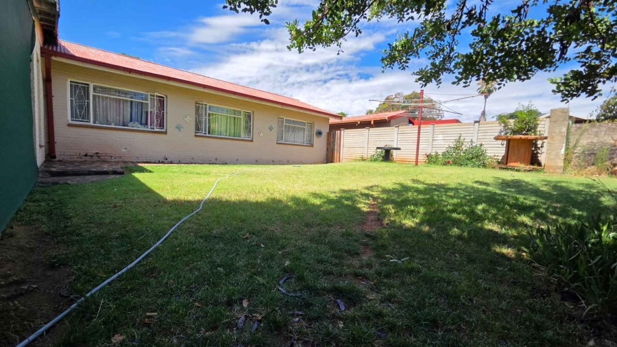To Let 3 Bedroom Property for Rent in Fleurdal Free State